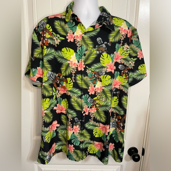 Other - Men’s XL Star Wars Baby Yoda Bobafett Hawaiian Button Up Shirt EUC! Soft Comfy